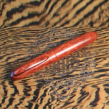 Авторучка ручной работы с толстым торпедообразным маленьким листом из красного сандалового дерева, полностью деревянный внешний вид, эластичный зажим для ручки из красного сандалового дерева