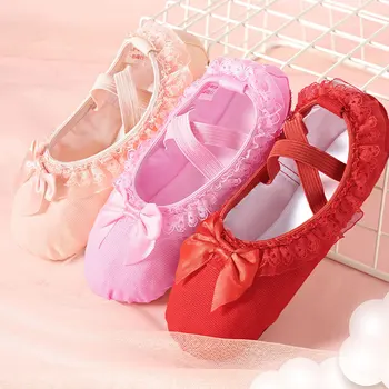 Распродажа балетной танцевальной обуви для девочек, балетные тапочки для малышей, кружевные парусиновые балетки без застежки для танцев